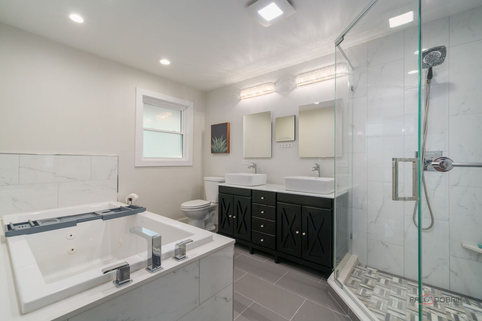 5 Lagoon Drive, Hawthorn Woods, IL 60047