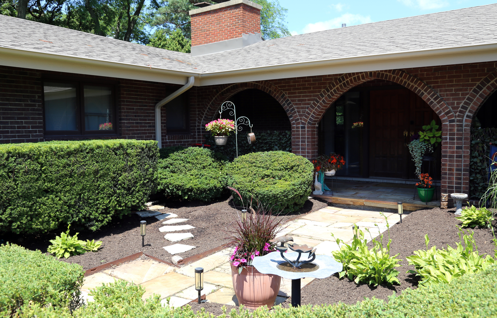 5 Lagoon Drive, Hawthorn Woods, IL 60047