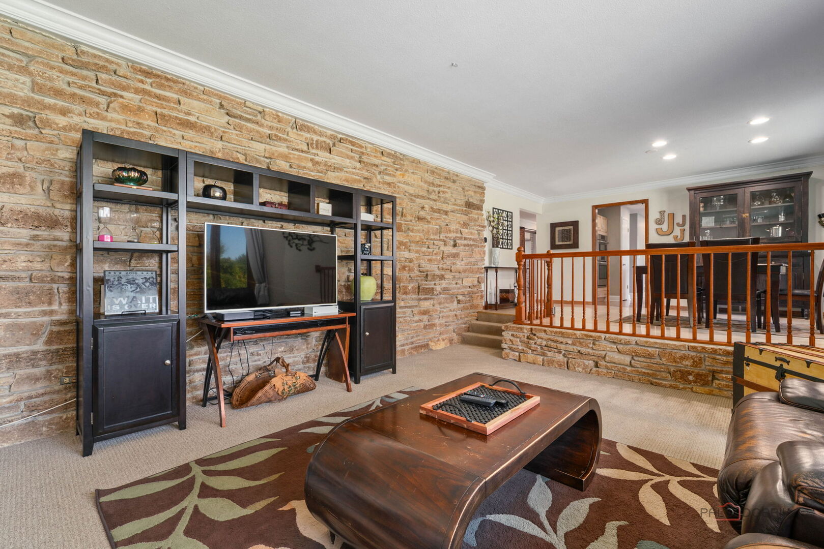 5 Lagoon Drive, Hawthorn Woods, IL 60047