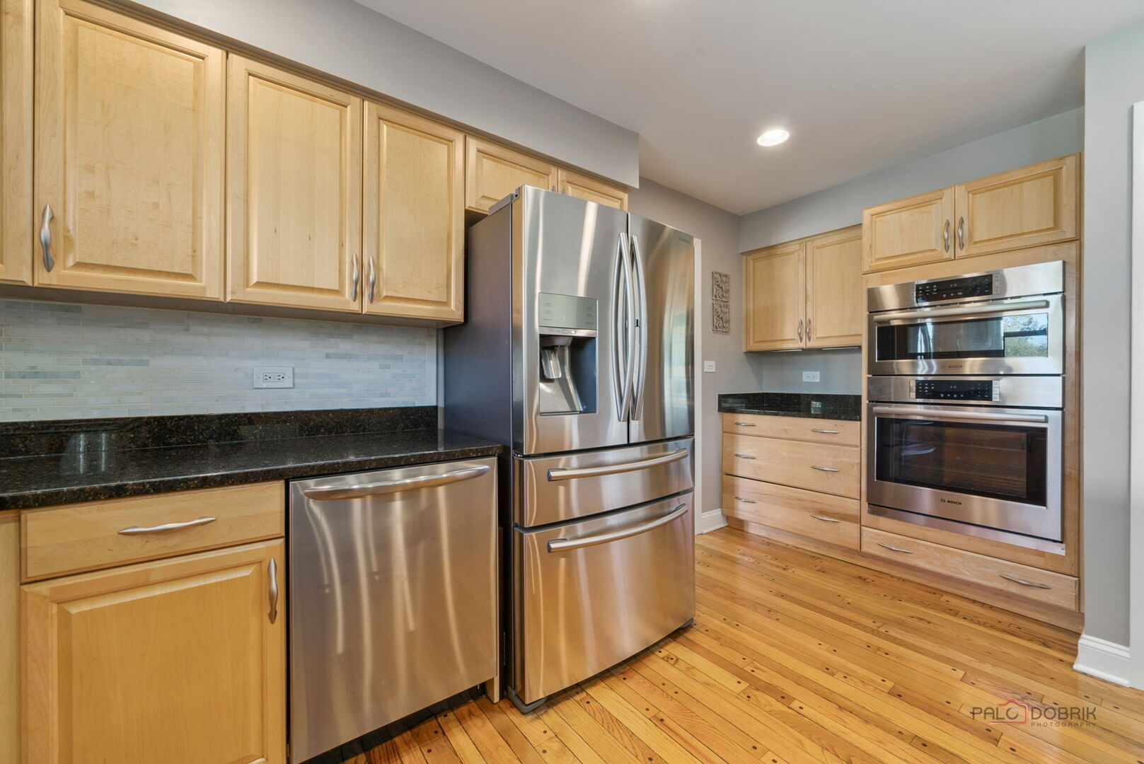 5 Lagoon Drive, Hawthorn Woods, IL 60047