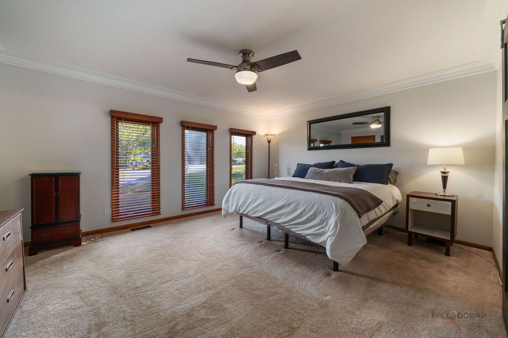 5 Lagoon Drive, Hawthorn Woods, IL 60047