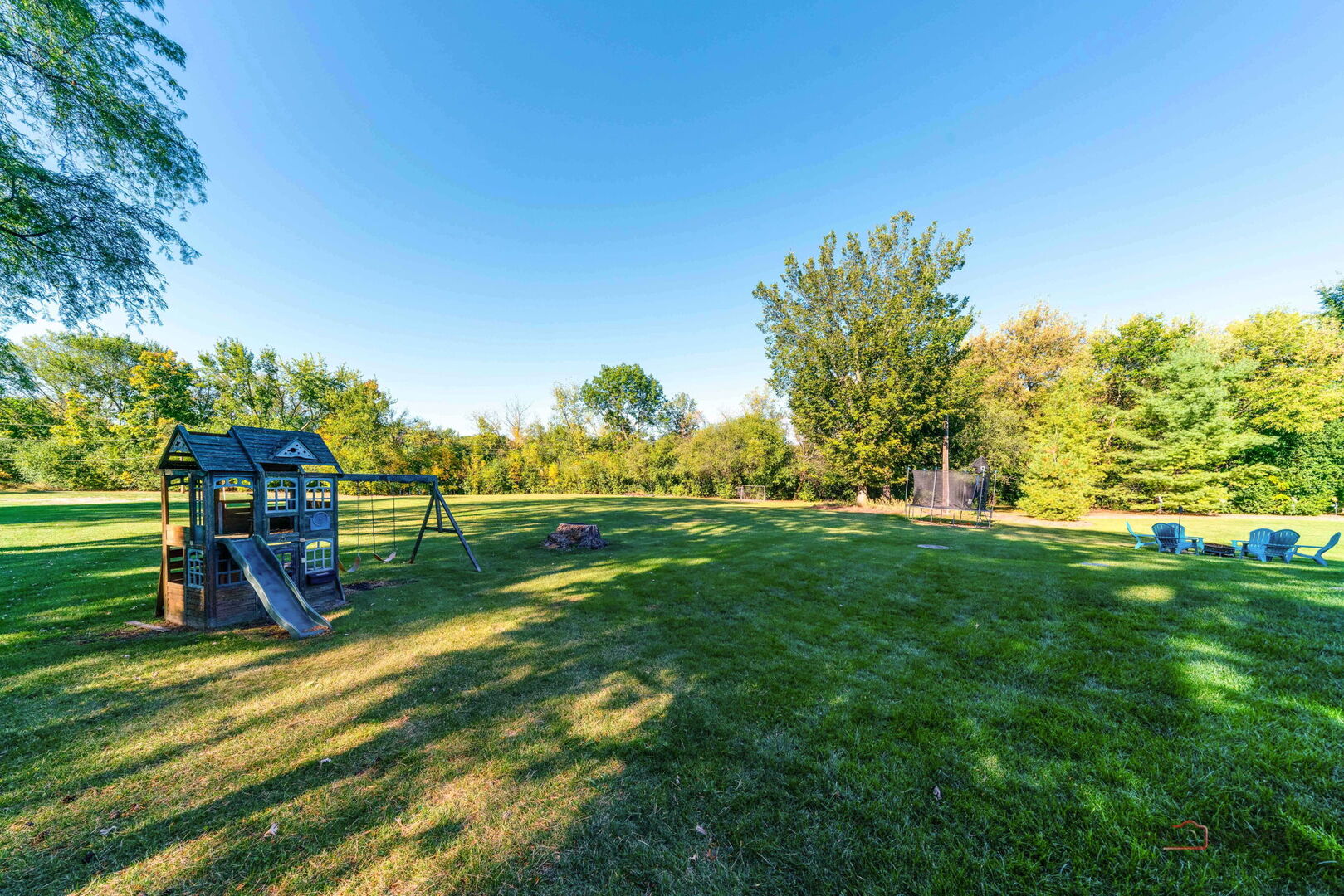 5 Lagoon Drive, Hawthorn Woods, IL 60047