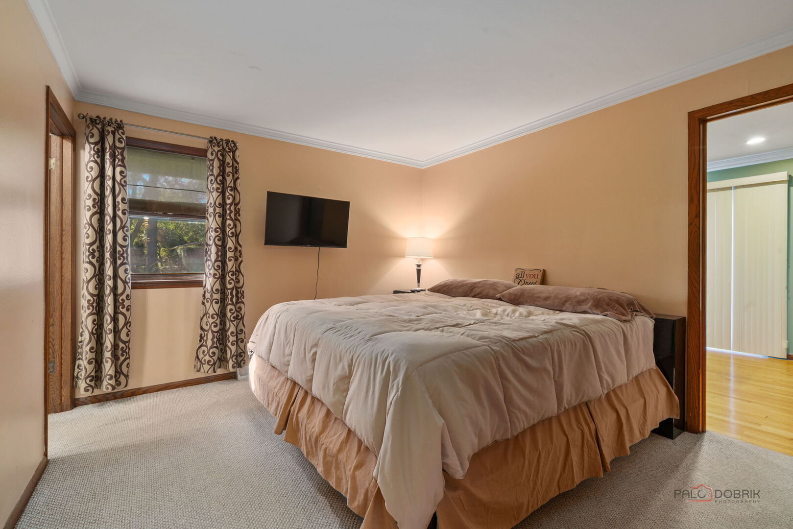 5 Lagoon Drive, Hawthorn Woods, IL 60047