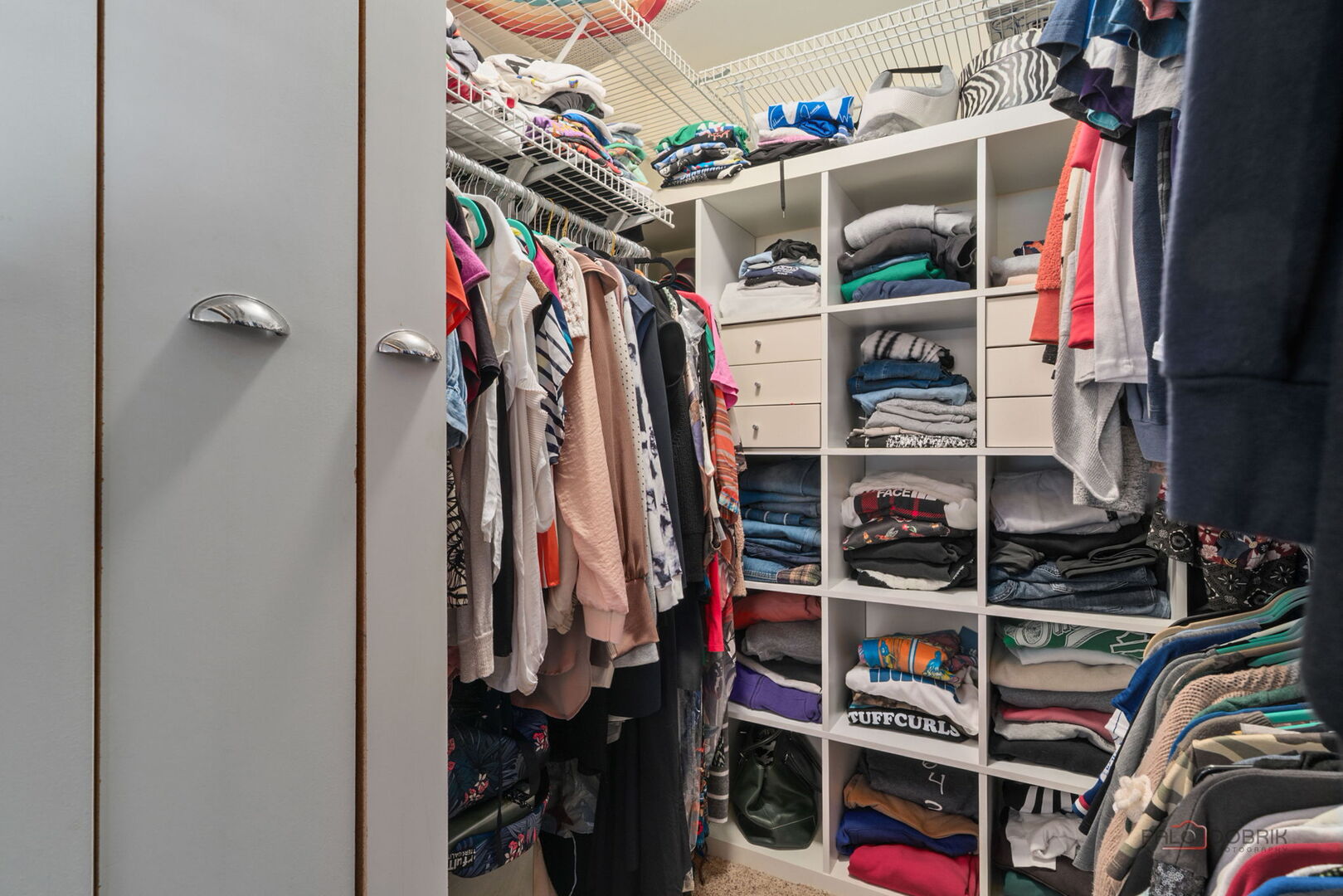 5 Lagoon Drive, Hawthorn Woods, IL 60047