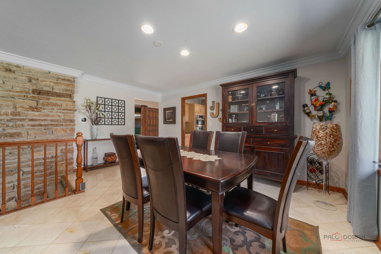 5 Lagoon Drive, Hawthorn Woods, IL 60047