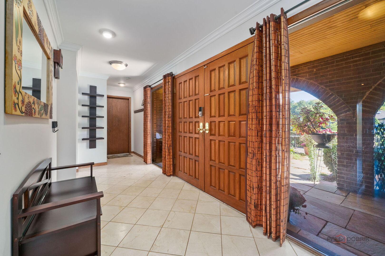 5 Lagoon Drive, Hawthorn Woods, IL 60047