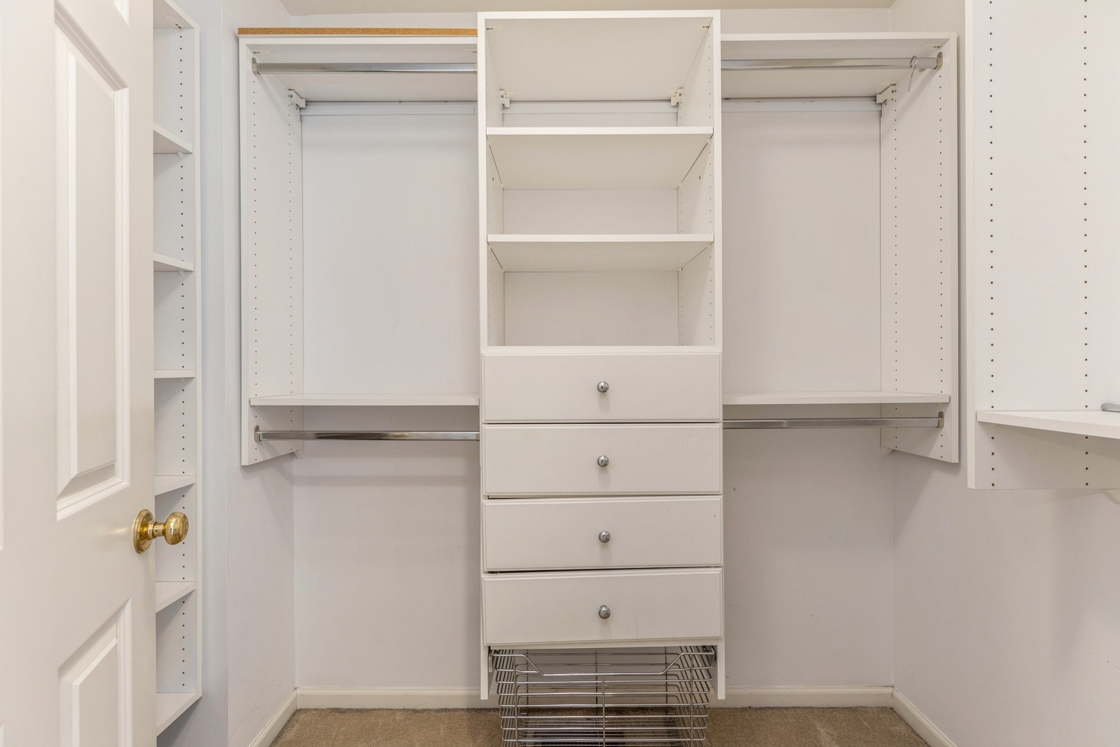 7 Lake Plumleigh Court, Algonquin, IL 60102