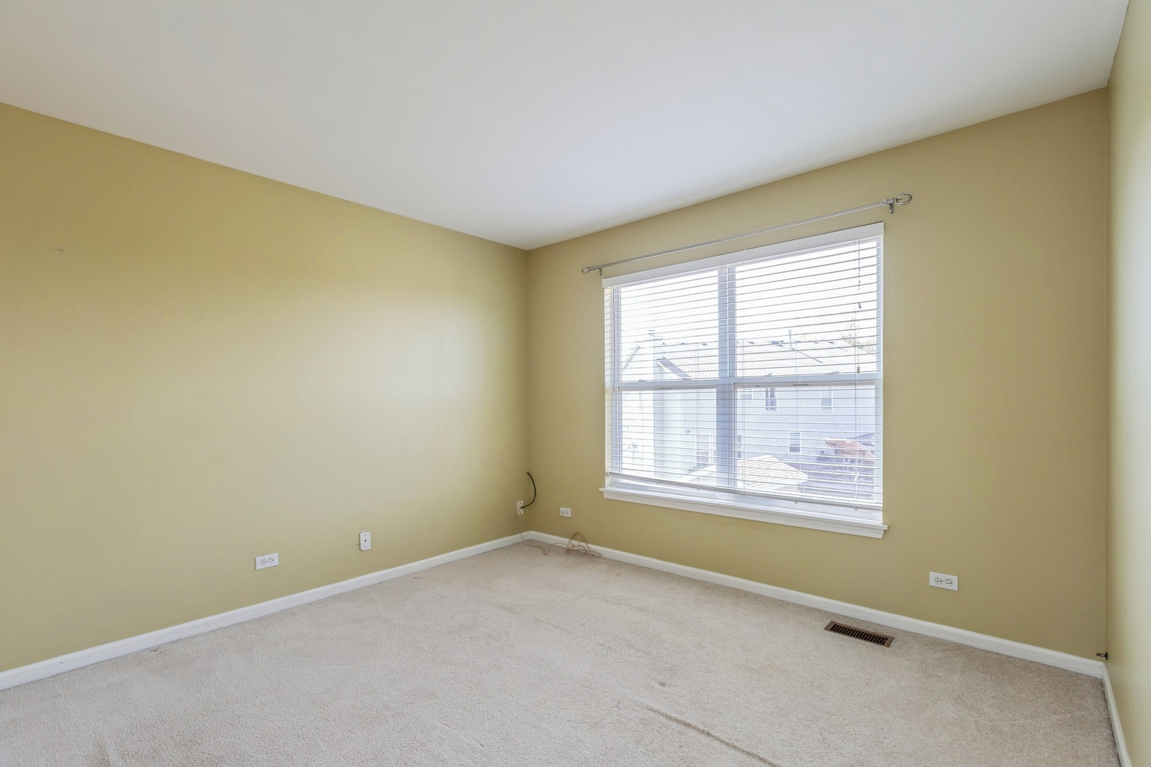 7 Lake Plumleigh Court, Algonquin, IL 60102