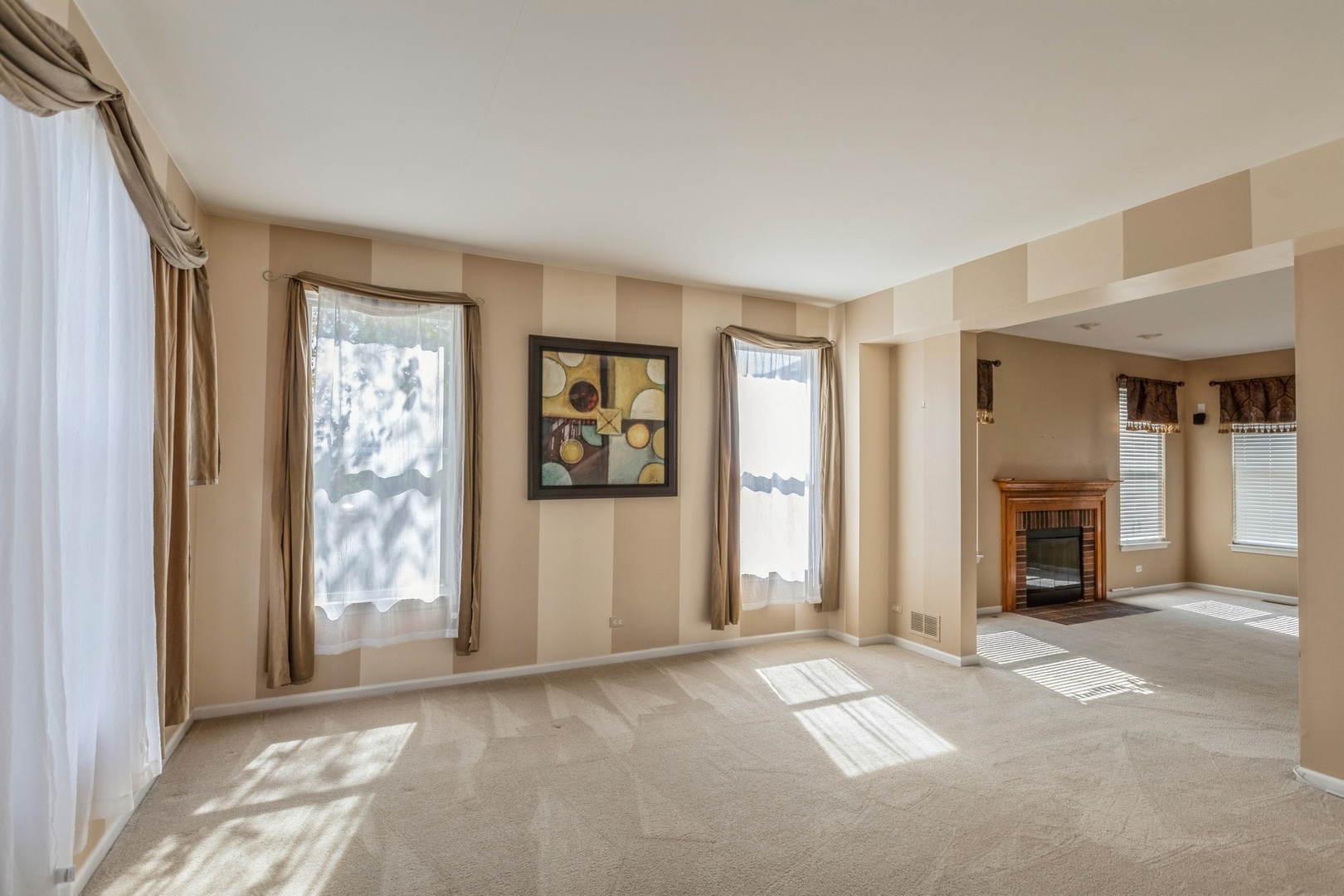 7 Lake Plumleigh Court, Algonquin, IL 60102