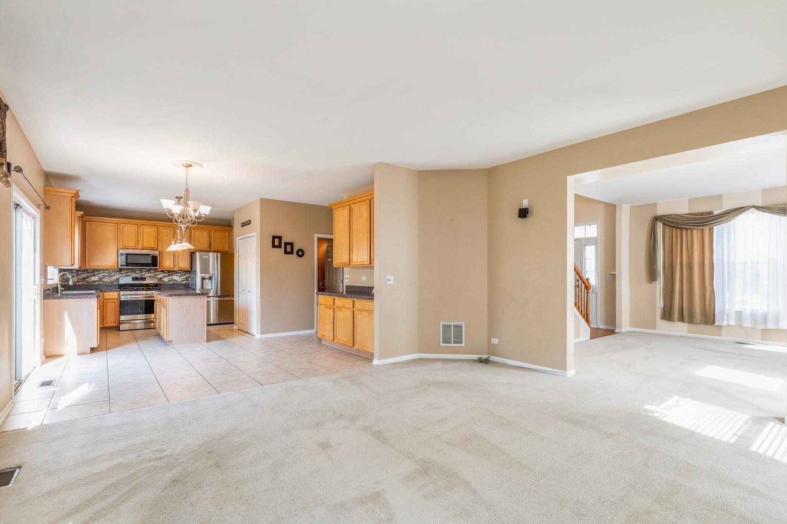 7 Lake Plumleigh Court, Algonquin, IL 60102