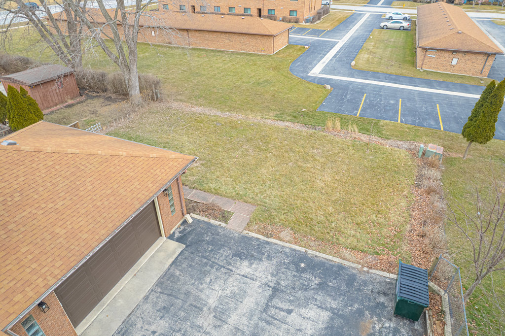 11111 Helena Drive #3, Palos Hills, IL 60465