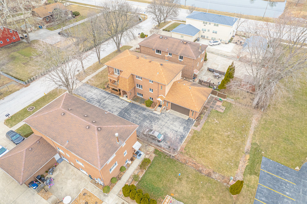 11111 Helena Drive #3, Palos Hills, IL 60465