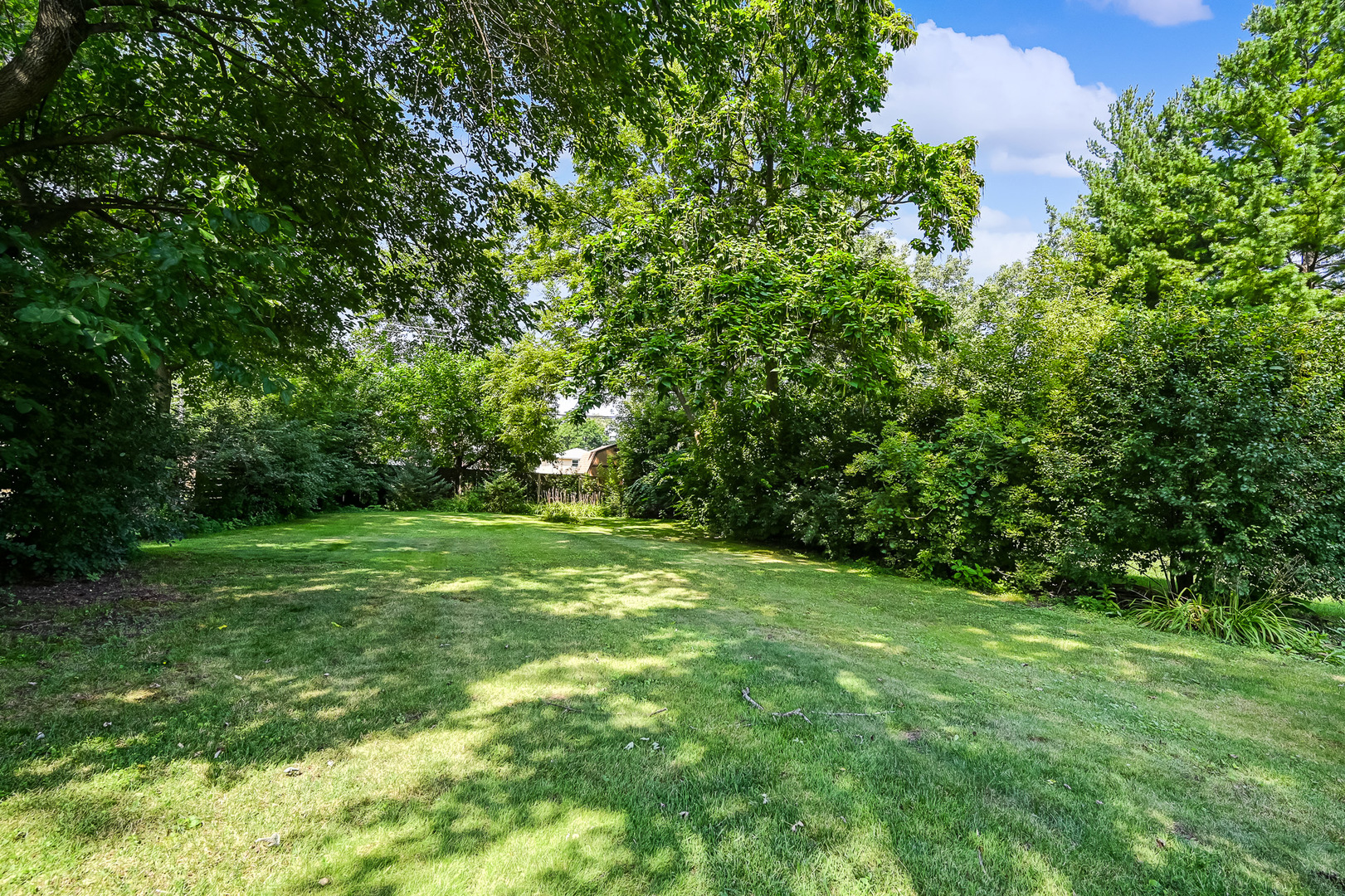 214 WOODSTOCK Avenue, Clarendon Hills, IL 60514