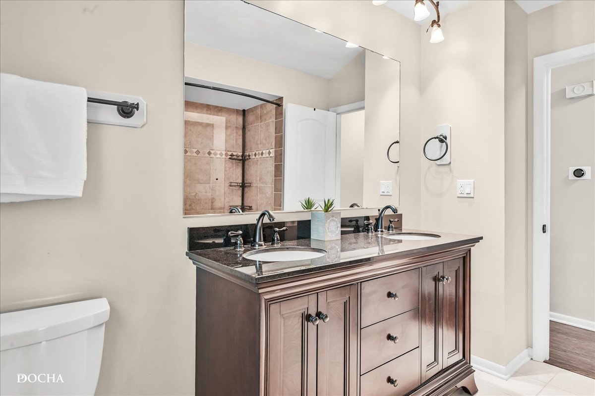 425 W Gartner Road, Naperville, IL 60540