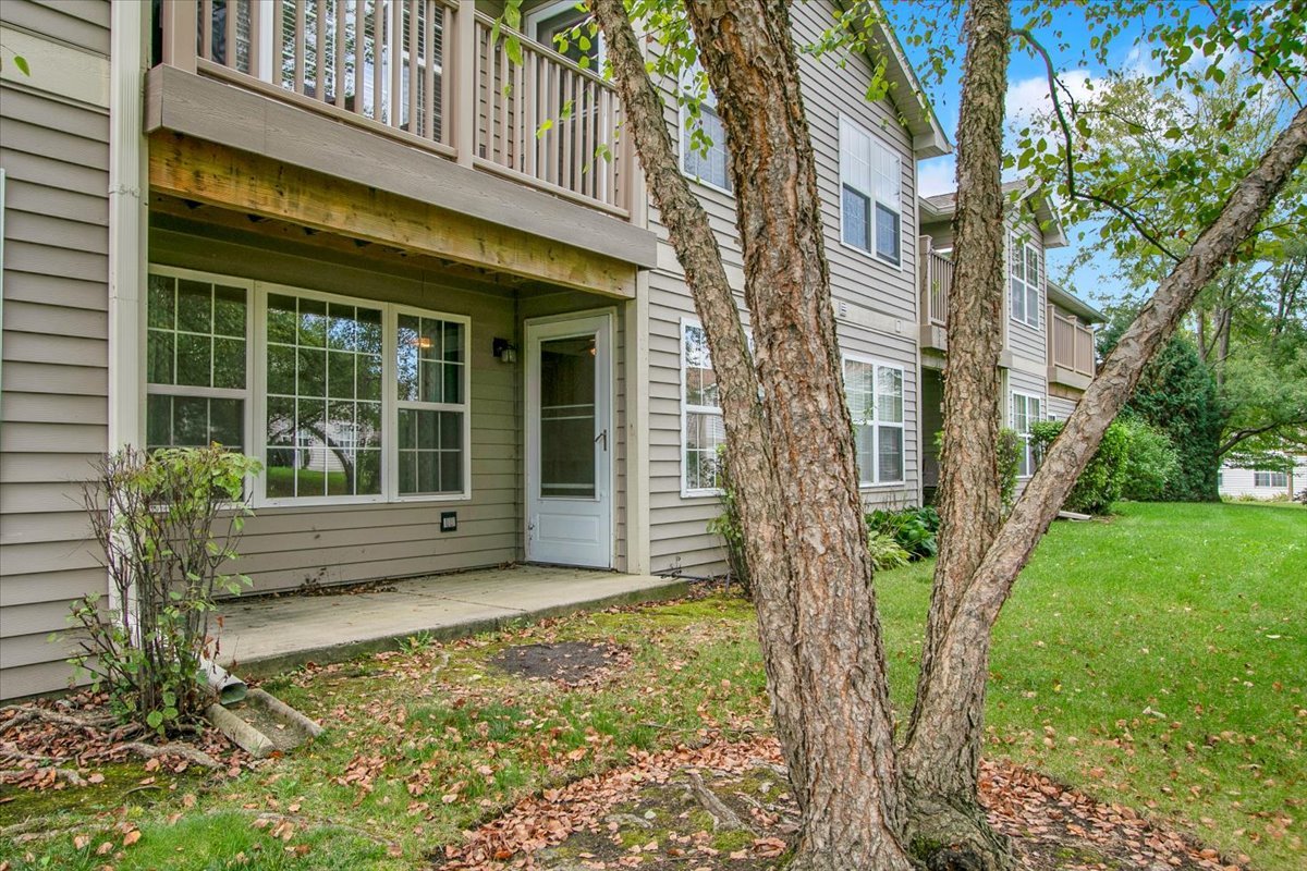 1248 N Red Oak Circle #2, Round Lake Beach, IL 60073