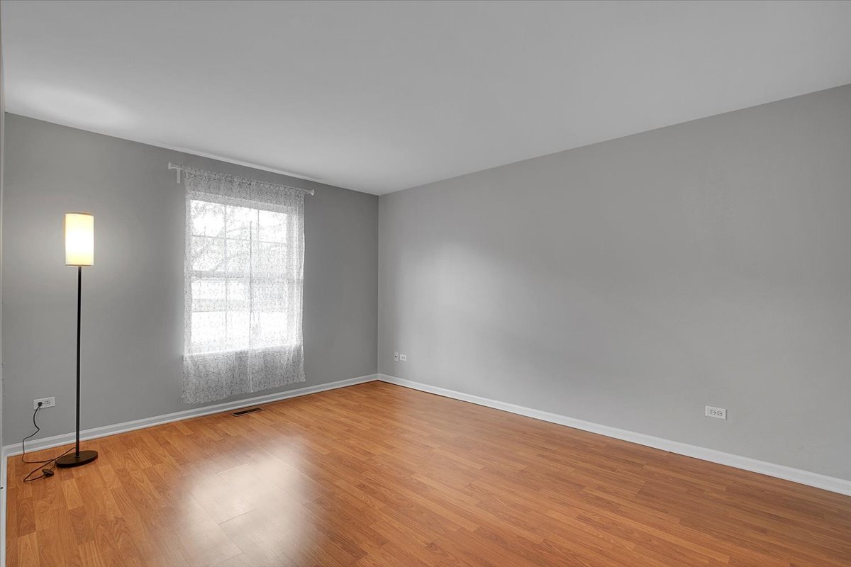 1248 N Red Oak Circle #2, Round Lake Beach, IL 60073