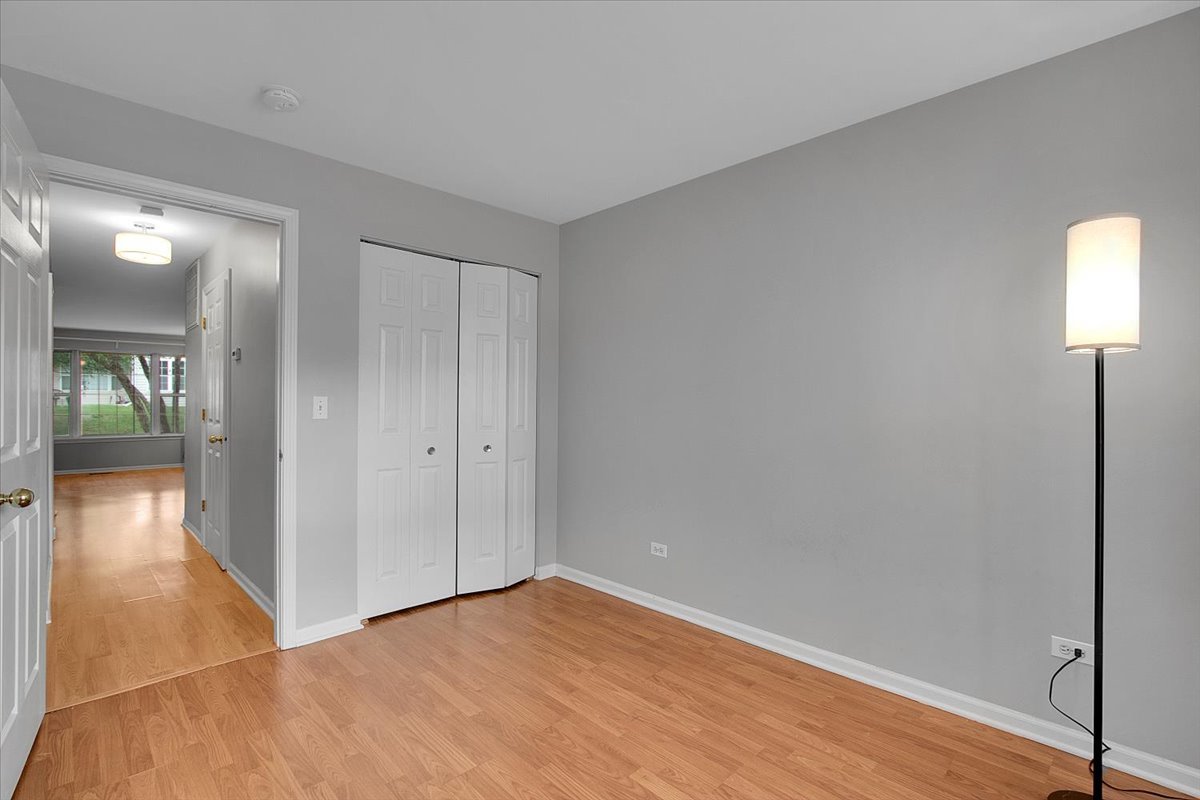 1248 N Red Oak Circle #2, Round Lake Beach, IL 60073