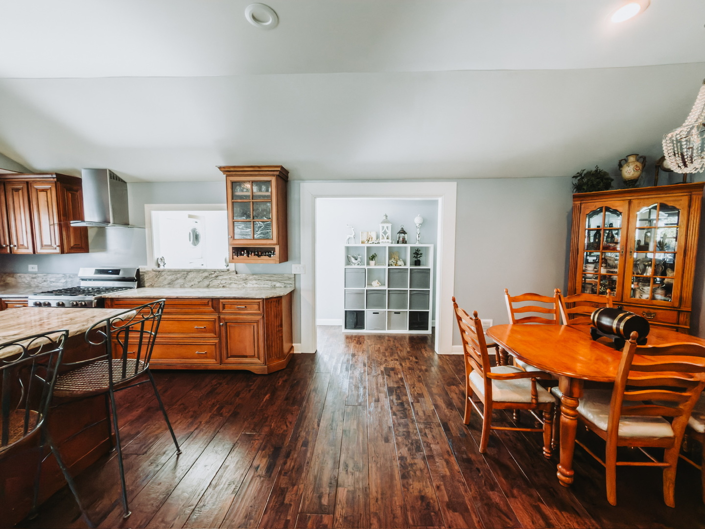 30W165 Estes Street, Naperville, IL 60563