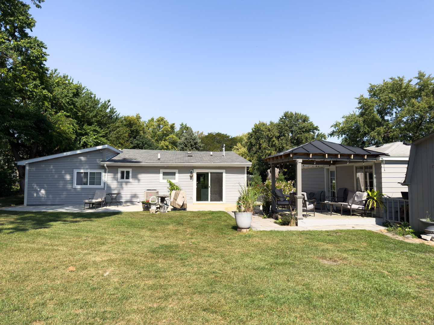 30W165 Estes Street, Naperville, IL 60563