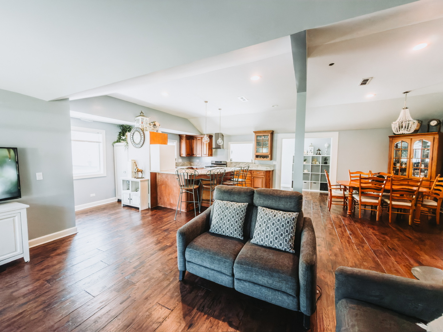 30W165 Estes Street, Naperville, IL 60563
