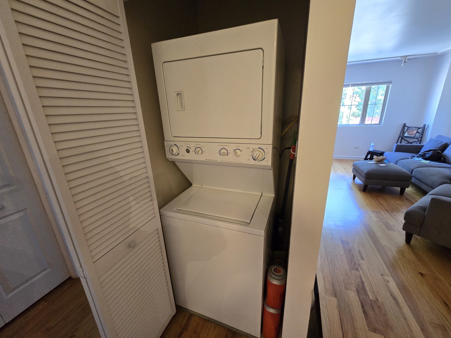 6400 N Sacramento Avenue #205, Chicago, IL 60645