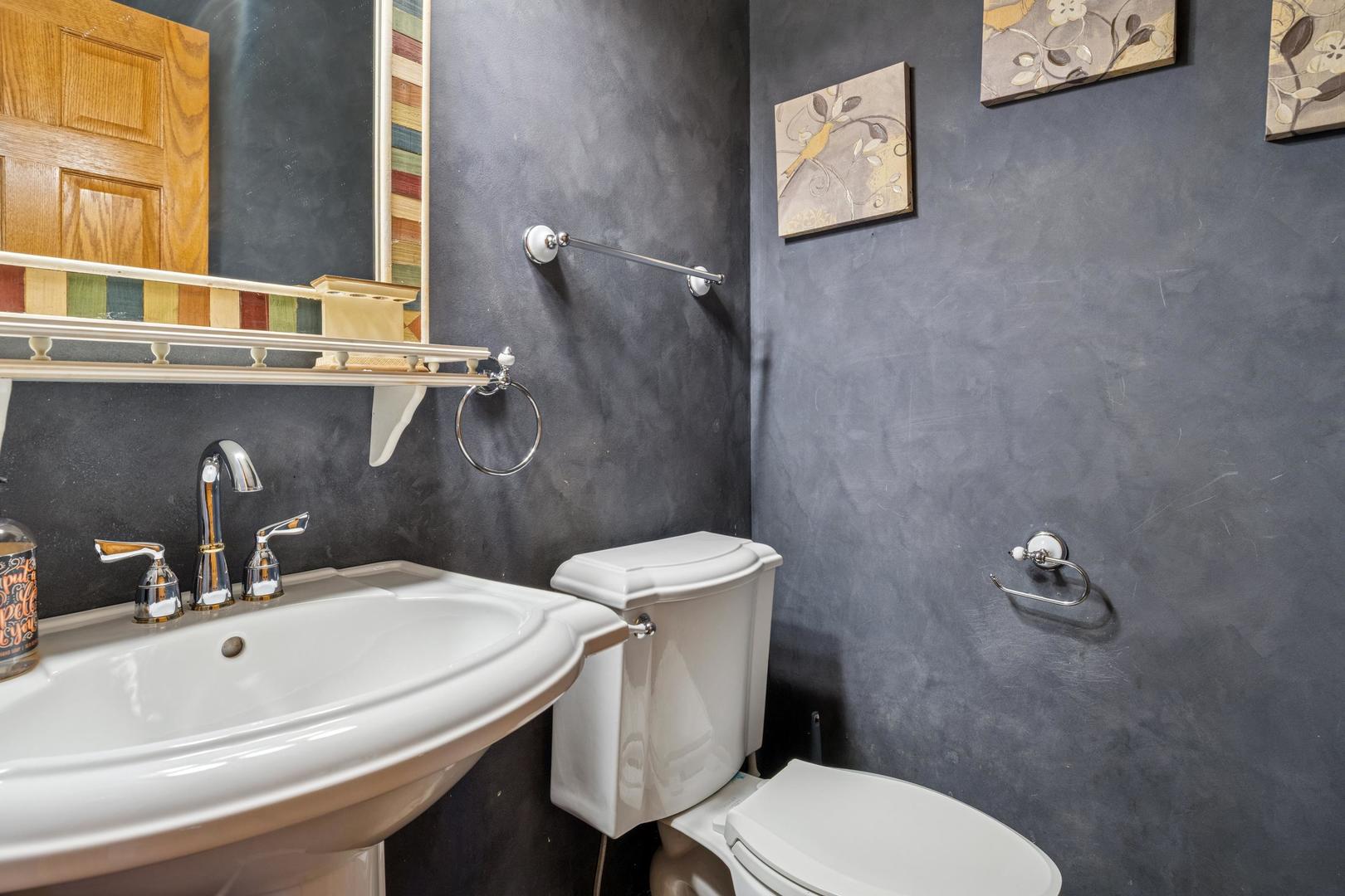 2417 Green Valley Road, Darien, IL 60561