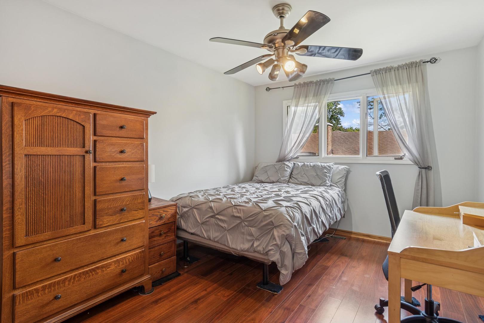 2417 Green Valley Road, Darien, IL 60561