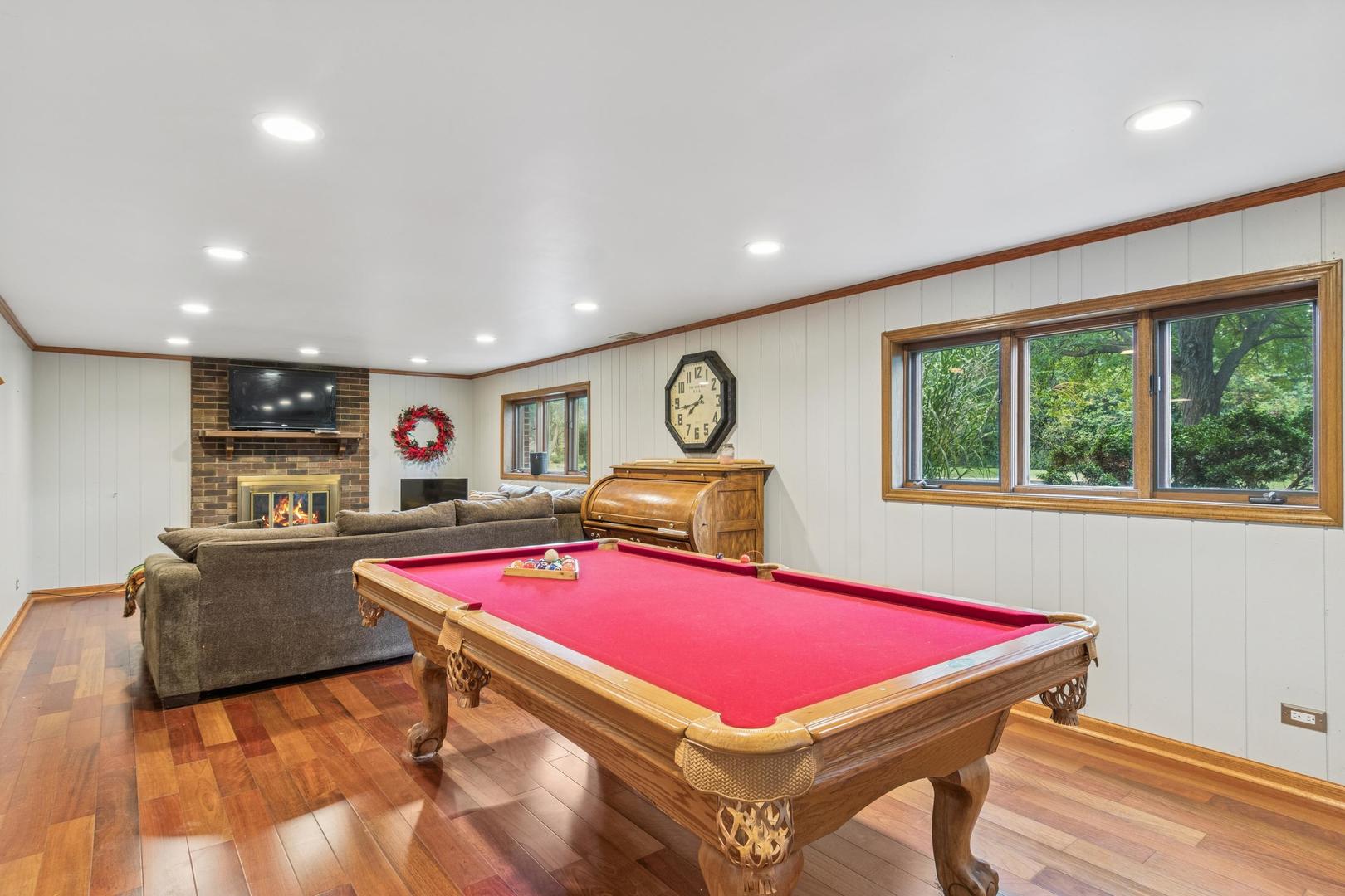 2417 Green Valley Road, Darien, IL 60561