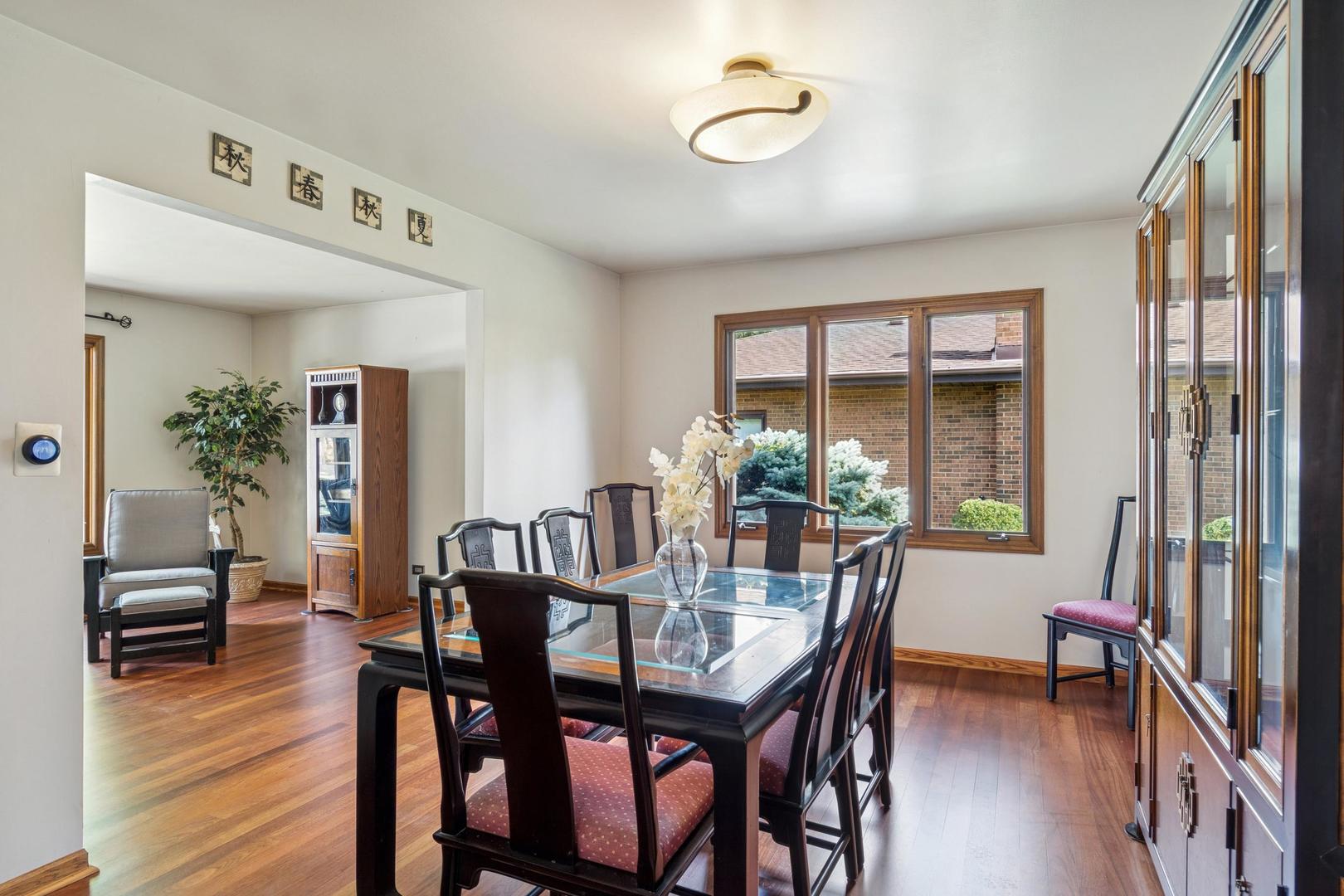 2417 Green Valley Road, Darien, IL 60561