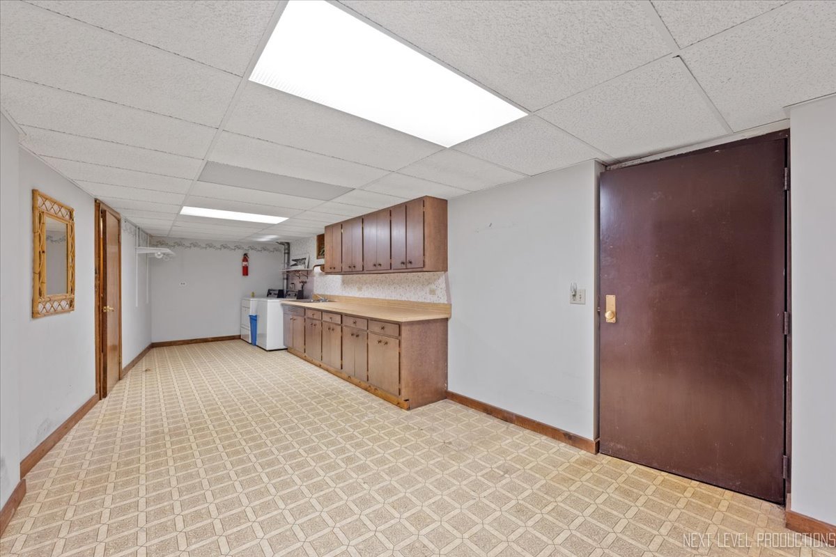 49W794 Lenschow Road, Sycamore, IL 60178