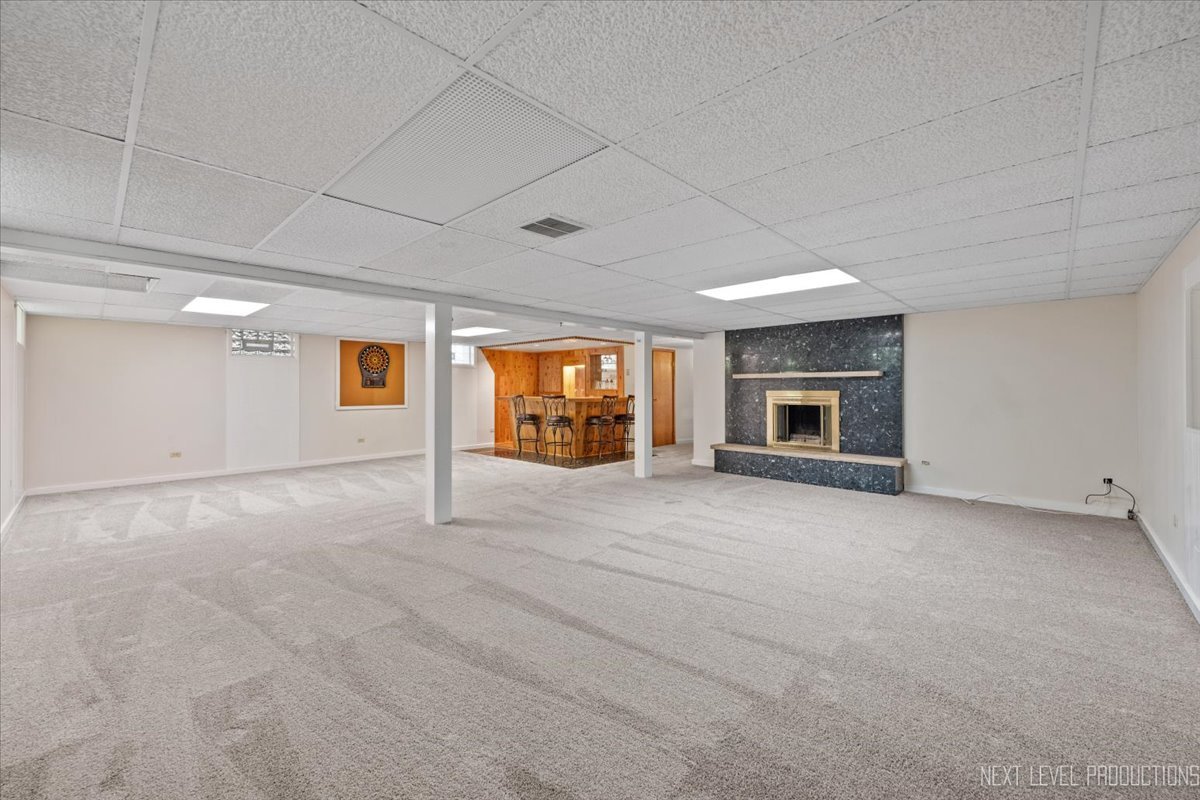 49W794 Lenschow Road, Sycamore, IL 60178