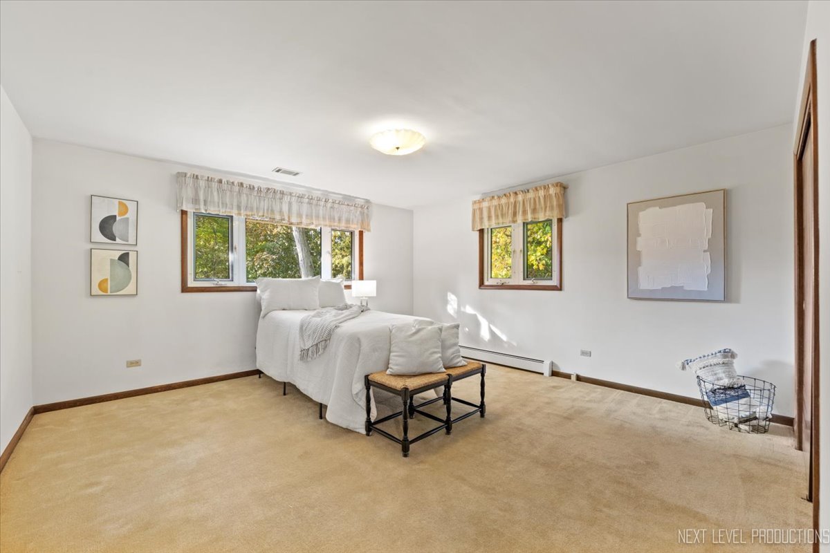 49W794 Lenschow Road, Sycamore, IL 60178