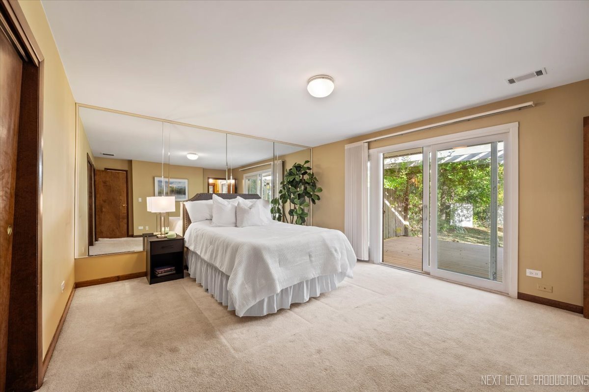 49W794 Lenschow Road, Sycamore, IL 60178