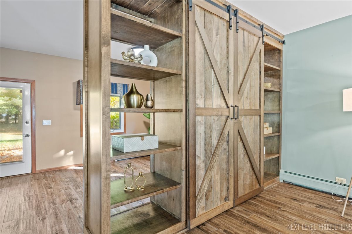 49W794 Lenschow Road, Sycamore, IL 60178