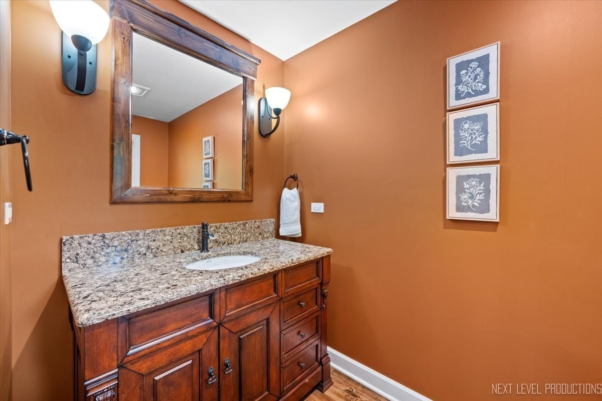 49W794 Lenschow Road, Sycamore, IL 60178