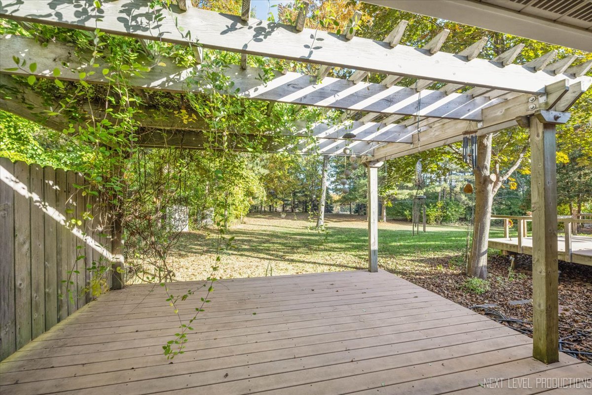 49W794 Lenschow Road, Sycamore, IL 60178