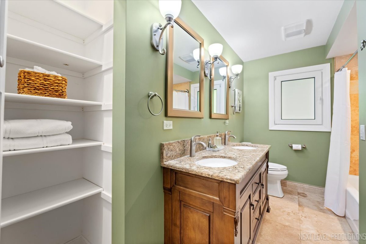 49W794 Lenschow Road, Sycamore, IL 60178