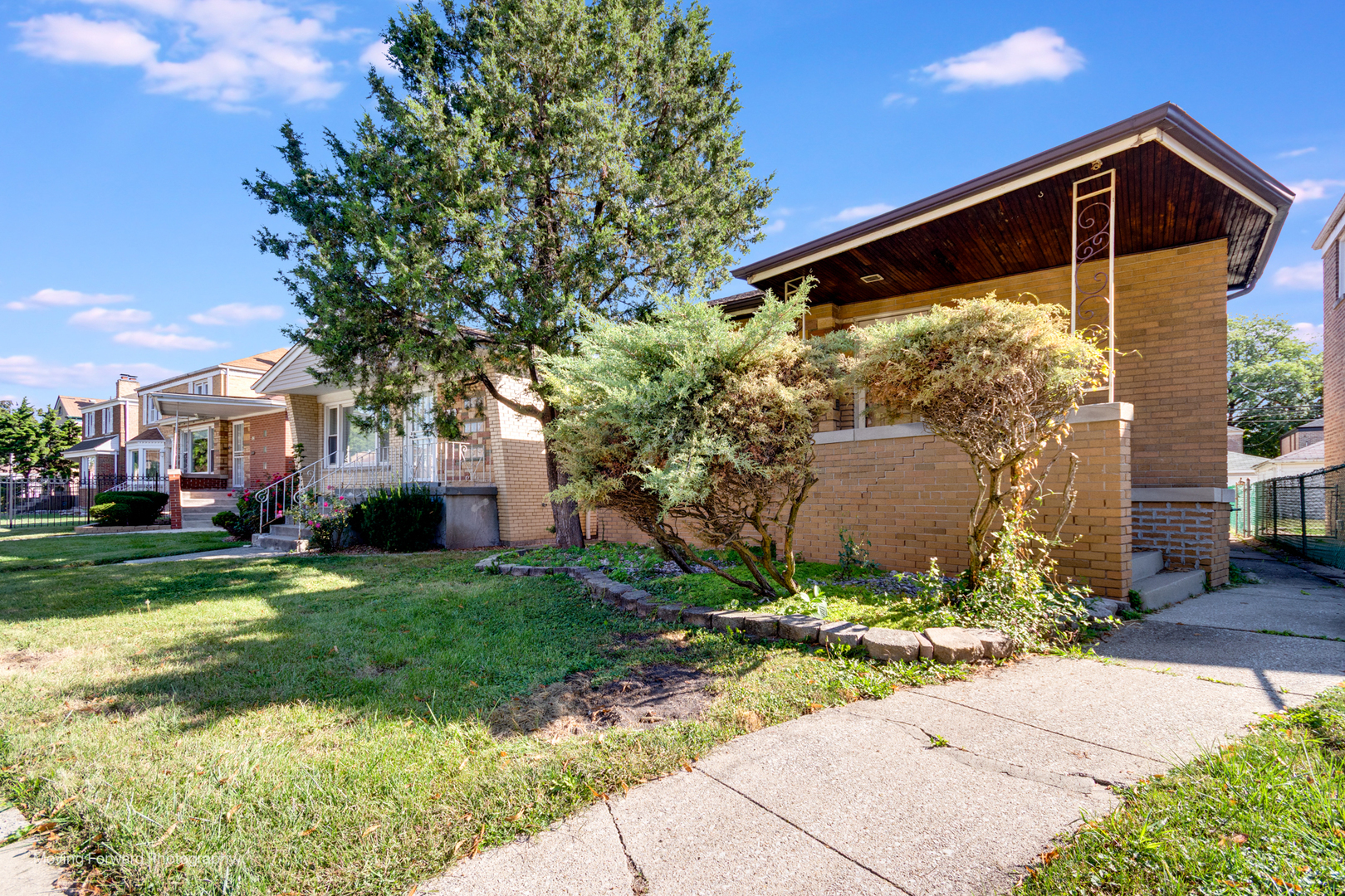 9137 S Justine Street, Chicago, IL 60620