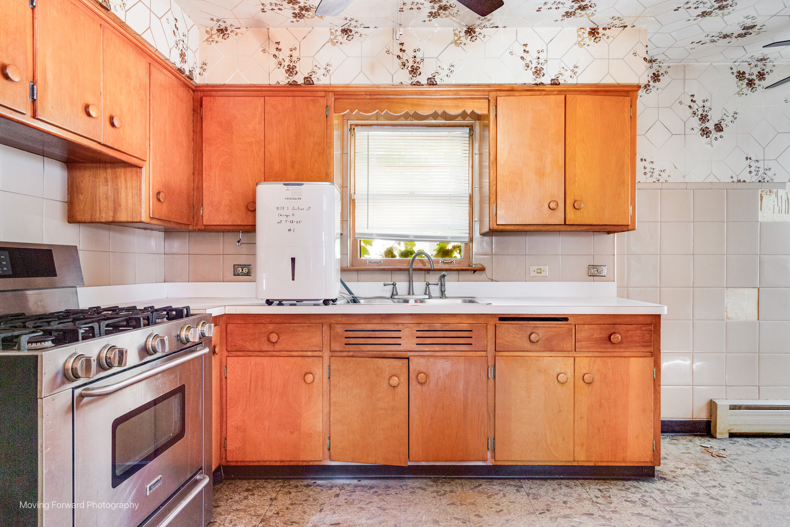 9137 S Justine Street, Chicago, IL 60620