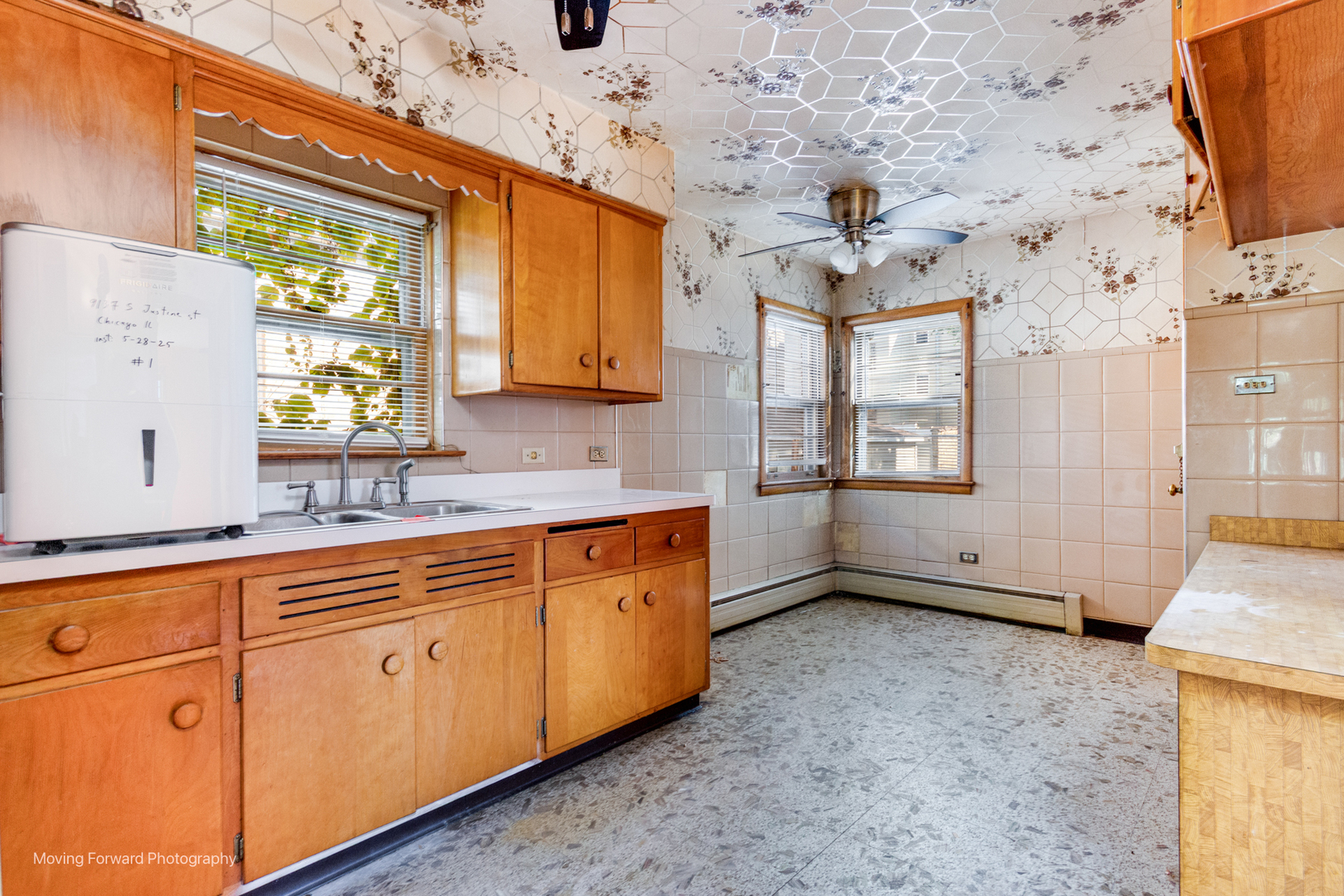 9137 S Justine Street, Chicago, IL 60620