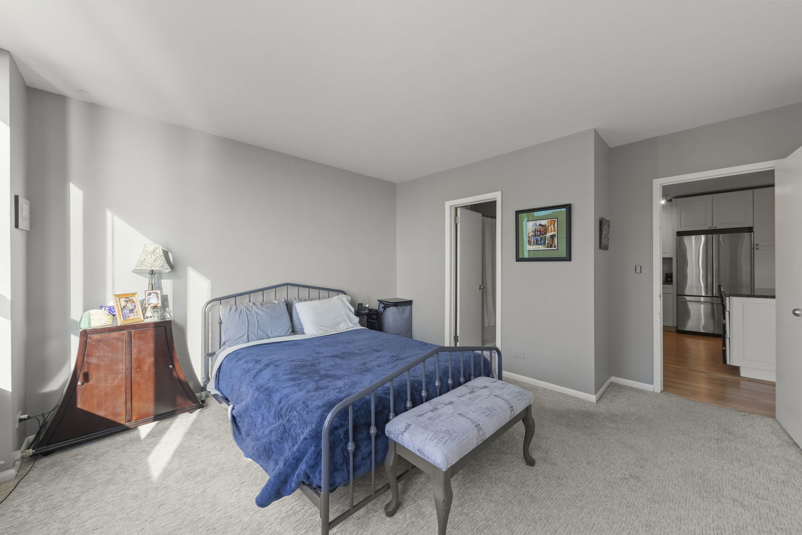 1550 N Lake Shore Drive #17B, Chicago, IL 60610