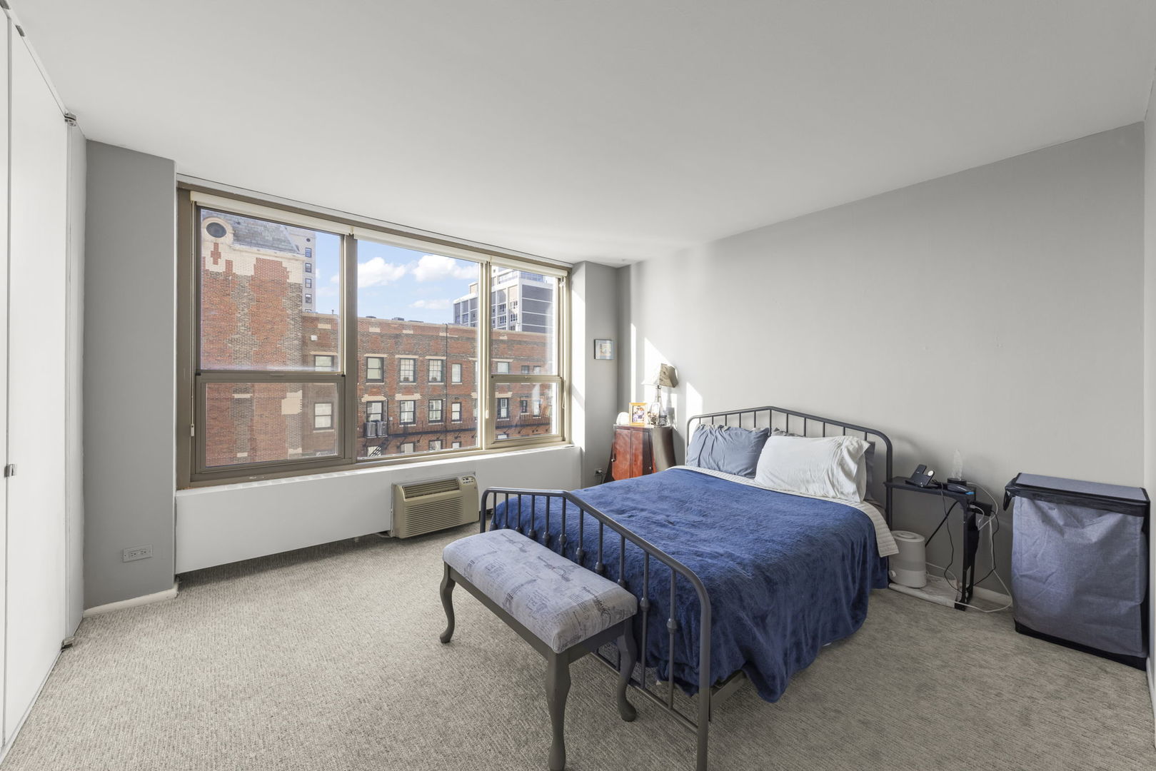 1550 N Lake Shore Drive #17B, Chicago, IL 60610