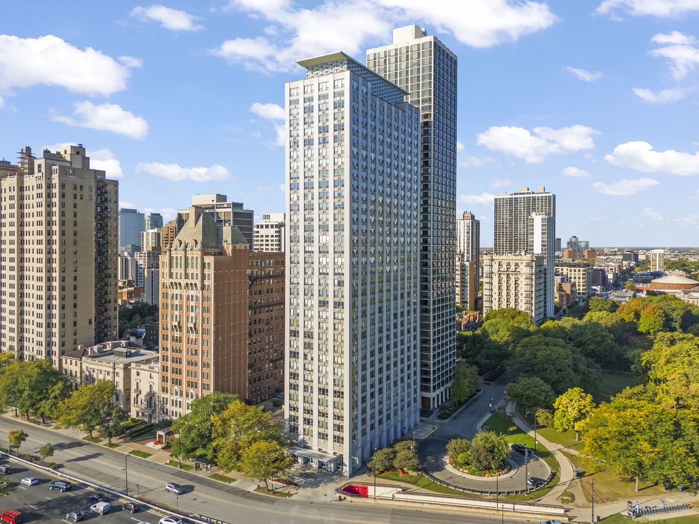 1550 N Lake Shore Drive #17B, Chicago, IL 60610