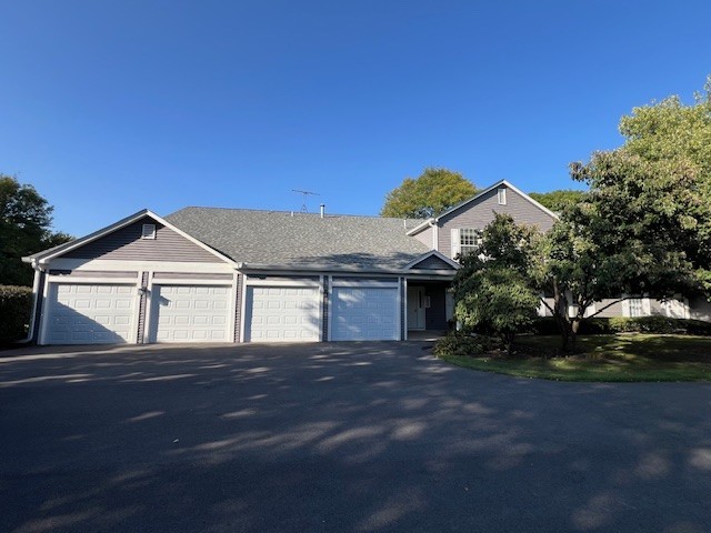 225 Hampshire Court #101-A1, Naperville, IL 60565