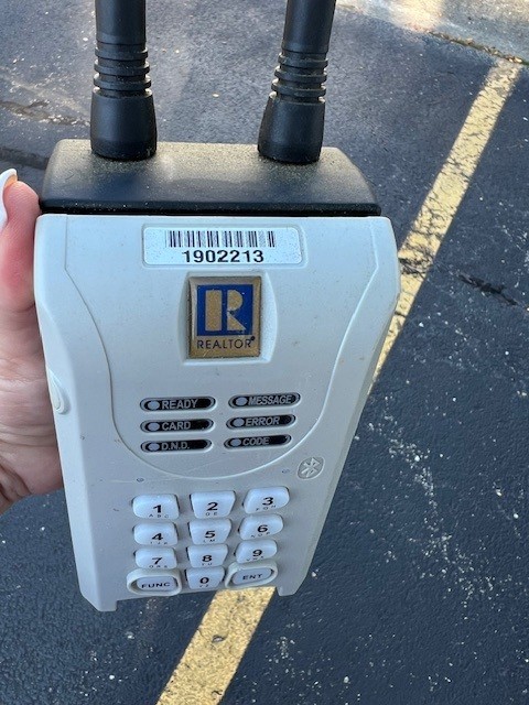 225 Hampshire Court #101-A1, Naperville, IL 60565