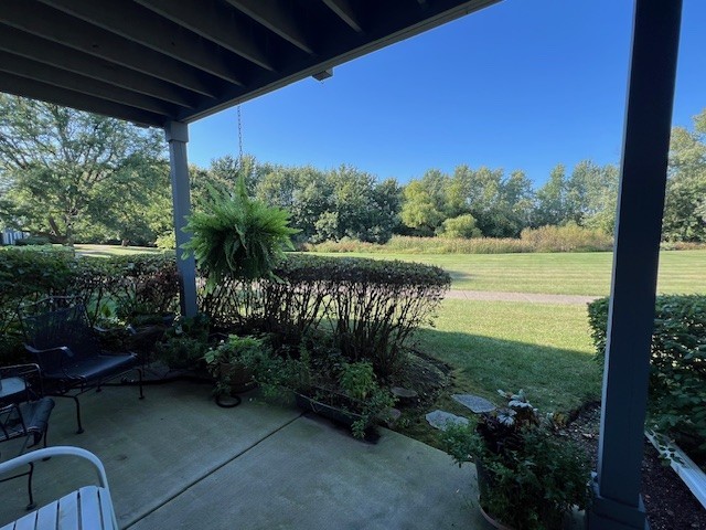 225 Hampshire Court #101-A1, Naperville, IL 60565