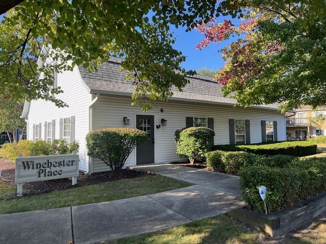 225 Hampshire Court #101-A1, Naperville, IL 60565