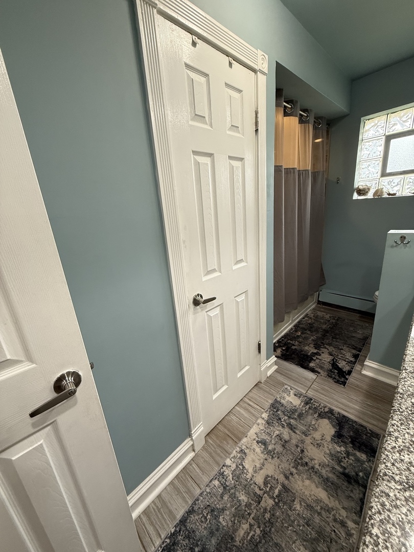 9204 S Sacramento Avenue, Evergreen Park, IL 60805