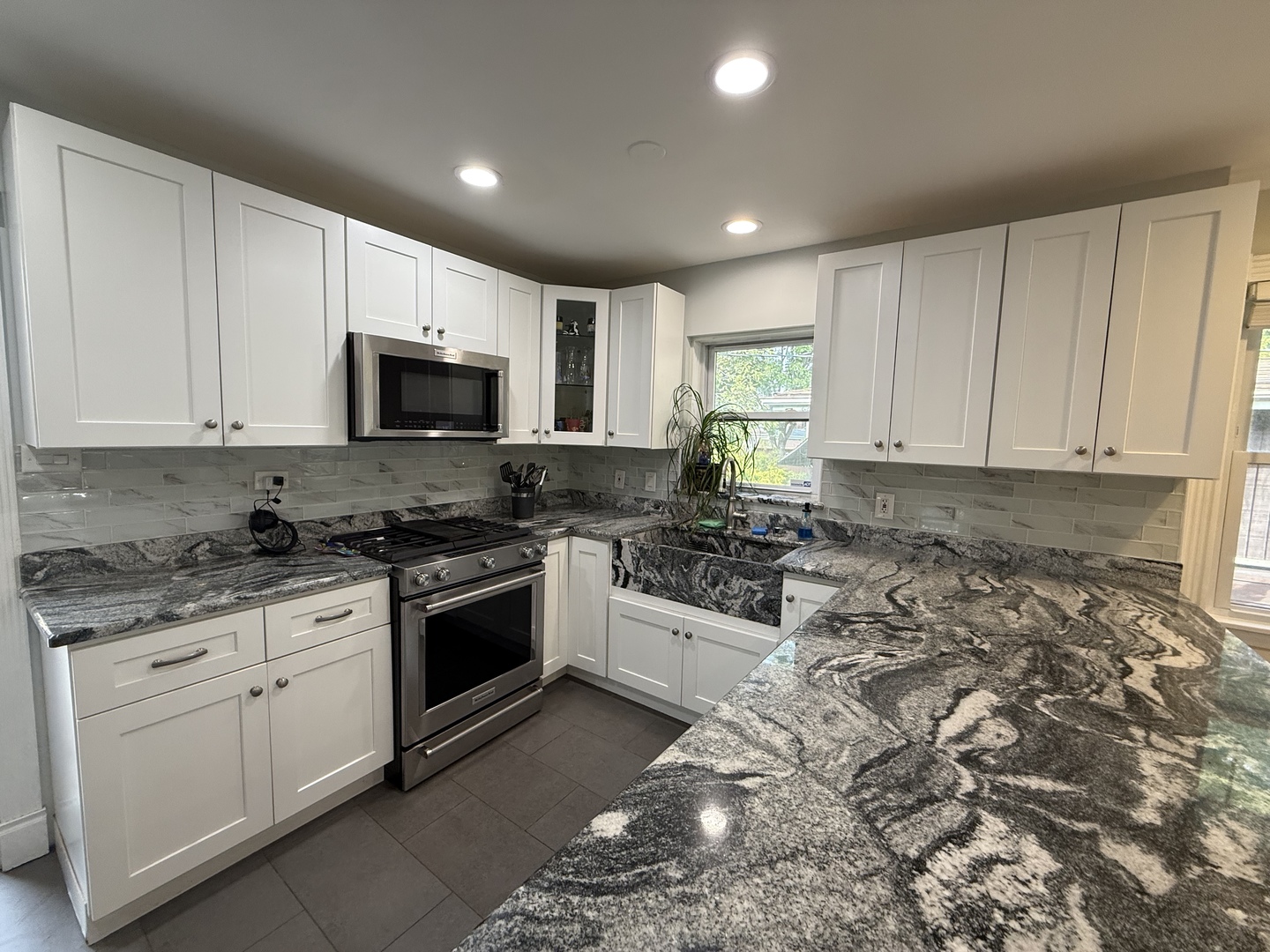 9204 S Sacramento Avenue, Evergreen Park, IL 60805