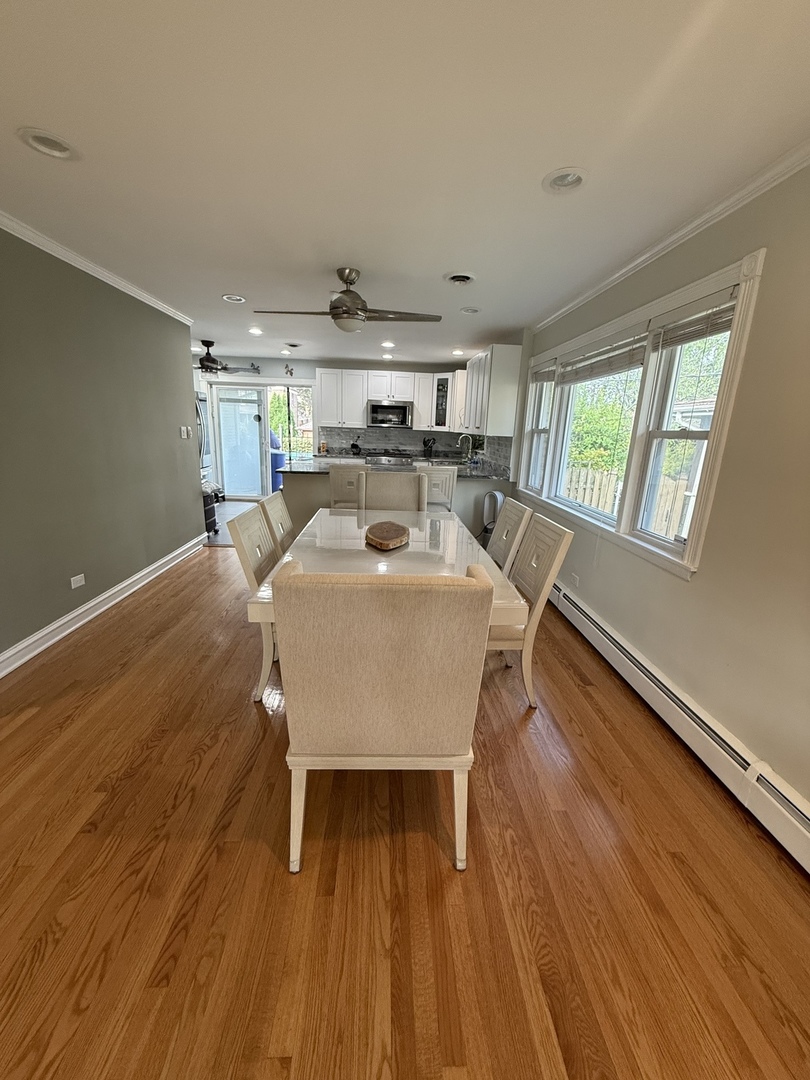 9204 S Sacramento Avenue, Evergreen Park, IL 60805